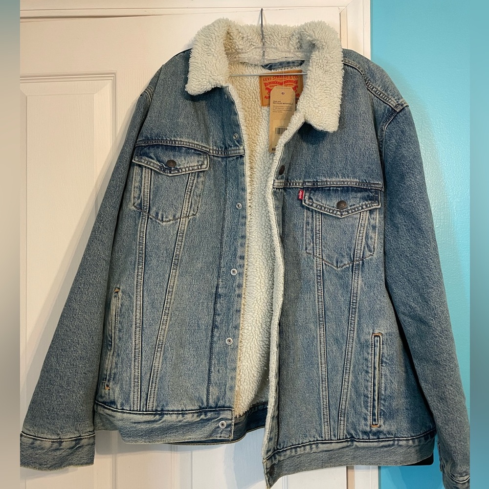 NWT Men’s Sherpa Lined Levi’s Denim Jacket - Snap Closure XXL